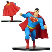 Superman DC Comics 4-Inch Mini-Statue